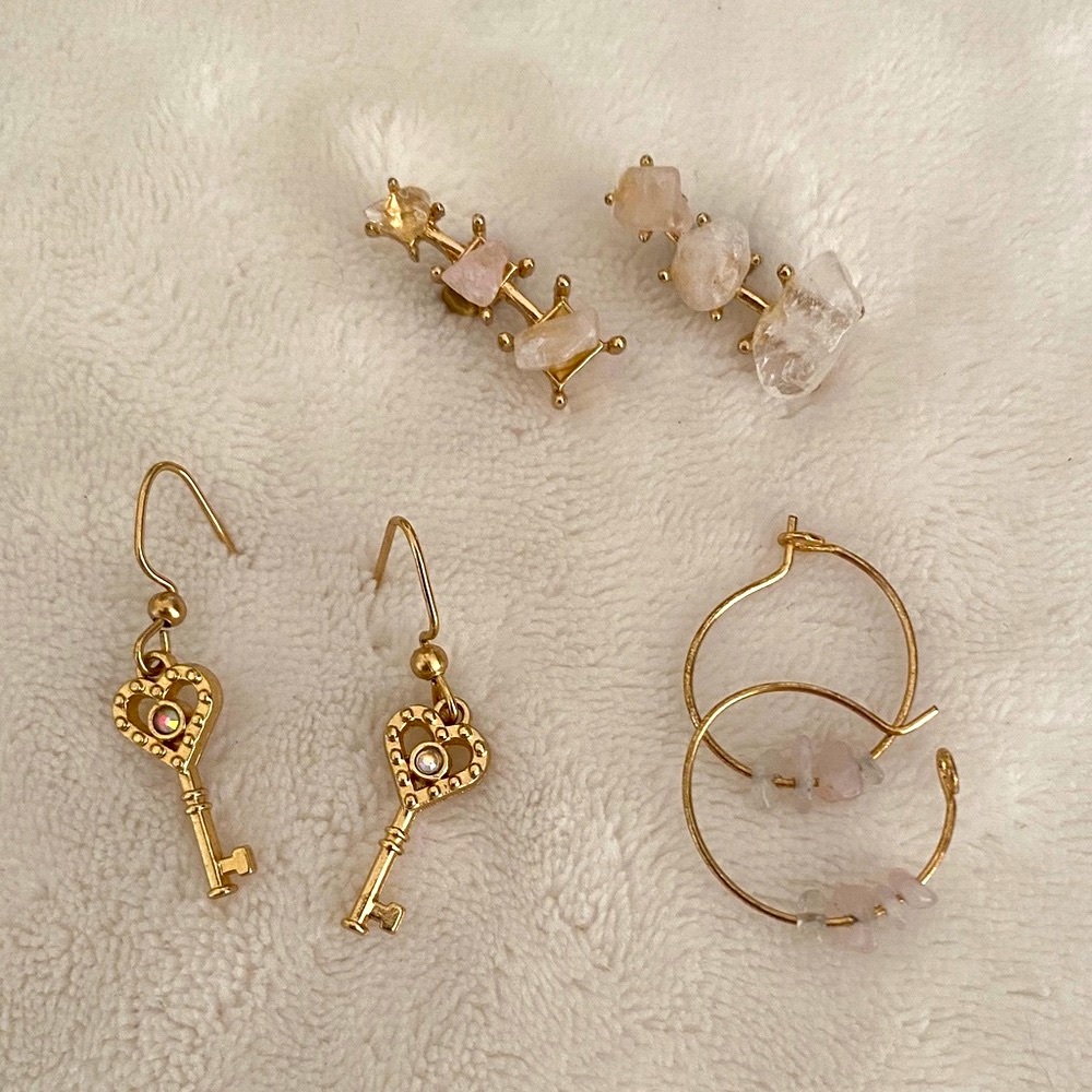 Elegant Gold and Crystal Earrings Set